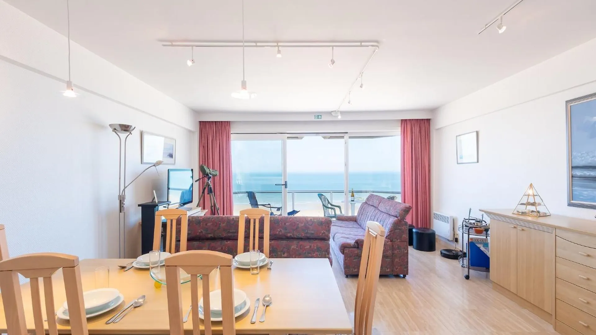 Bright Apartment With Sea-Views Middelkerke